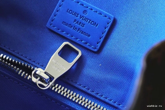 WIS LOUIS VUITTON CHRISTOPHER MM 1225